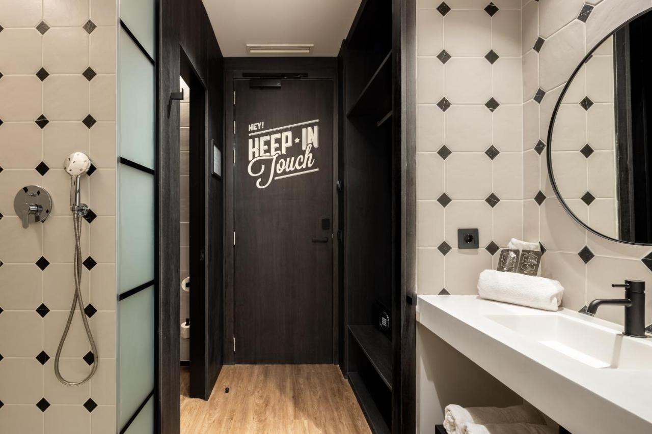 Double Room Private Bathroom