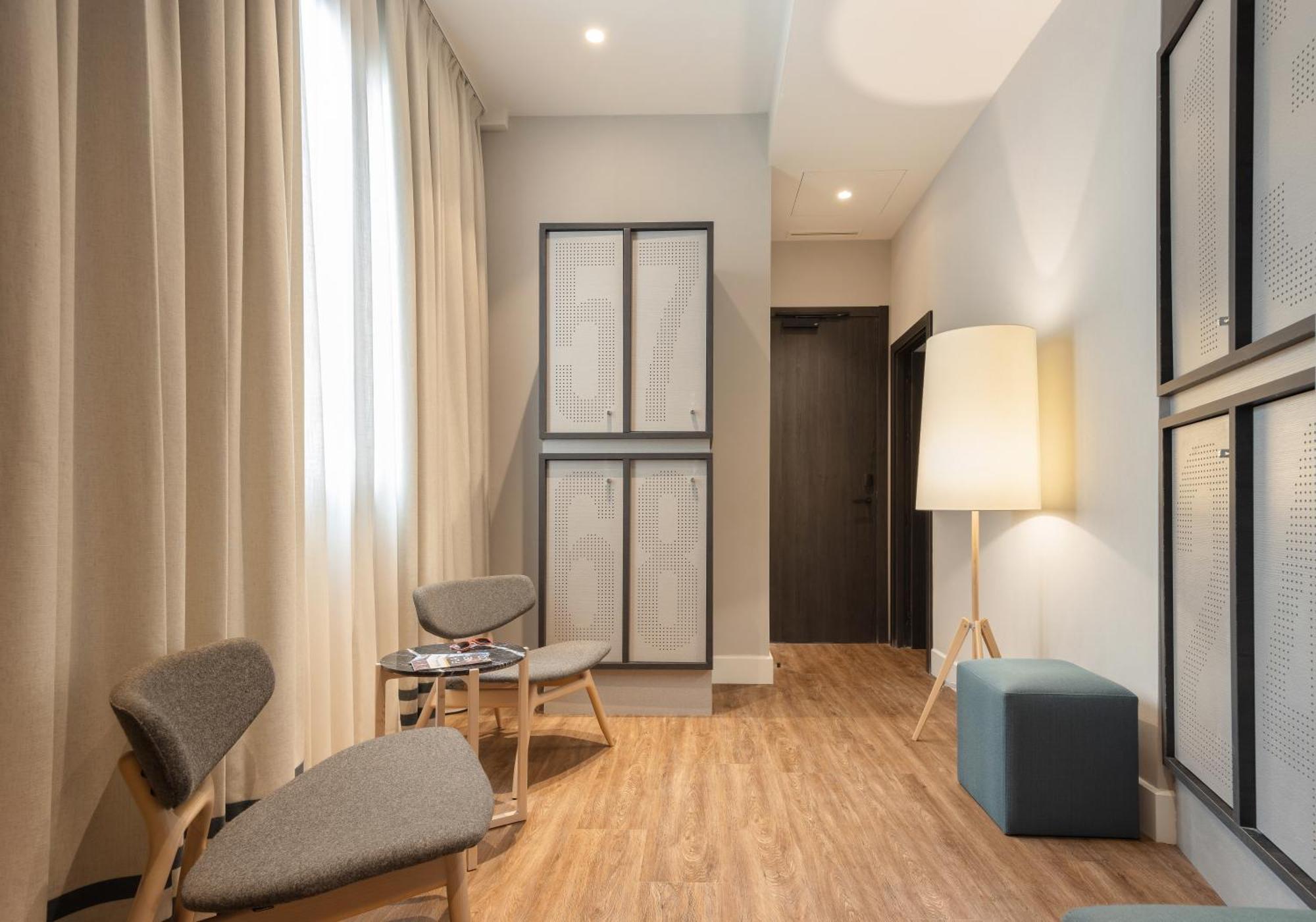 Bed 8-Bed Dormitory Room