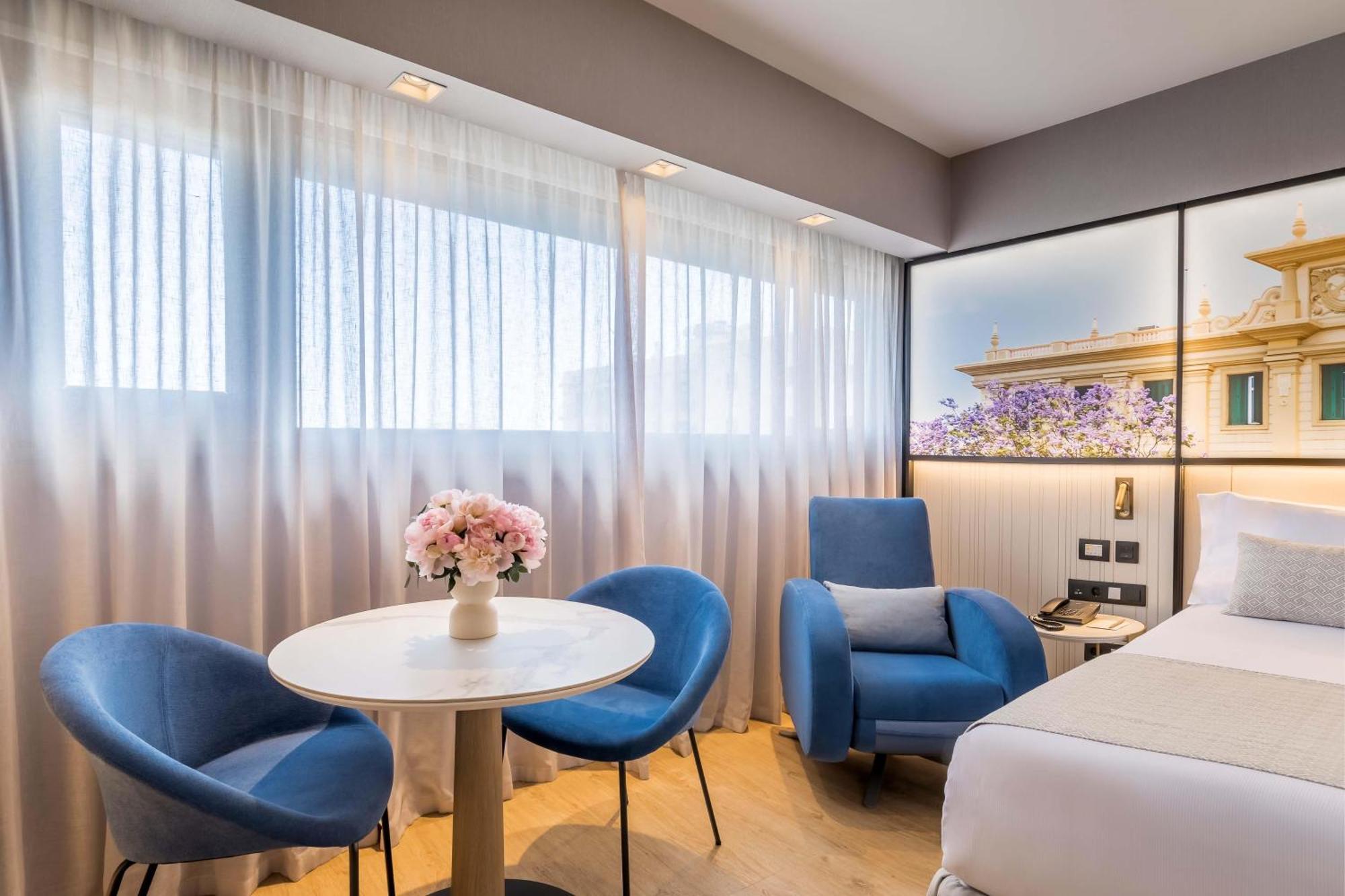 Habitación Superior Premium con cama supletoria (2 adultos + 1 niño)