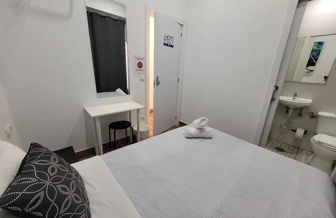 Ayz Elcano - Auto Check-In Property-1