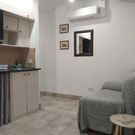 Malaga Ensuites City Centre-2