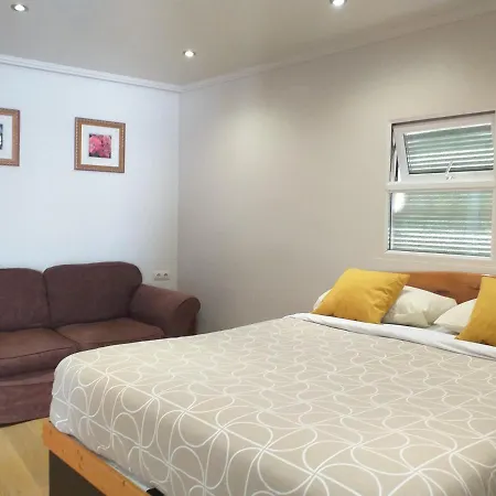 Malaga Ensuites City Centre-3