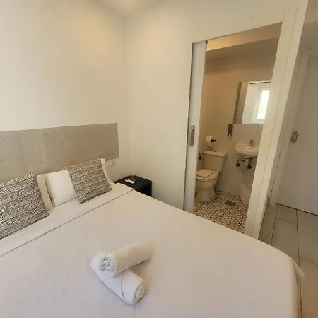 Ayz Silvela - Auto Check-In Property-2